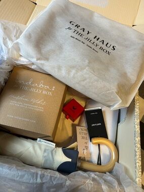 Various JILLY BOX items with box